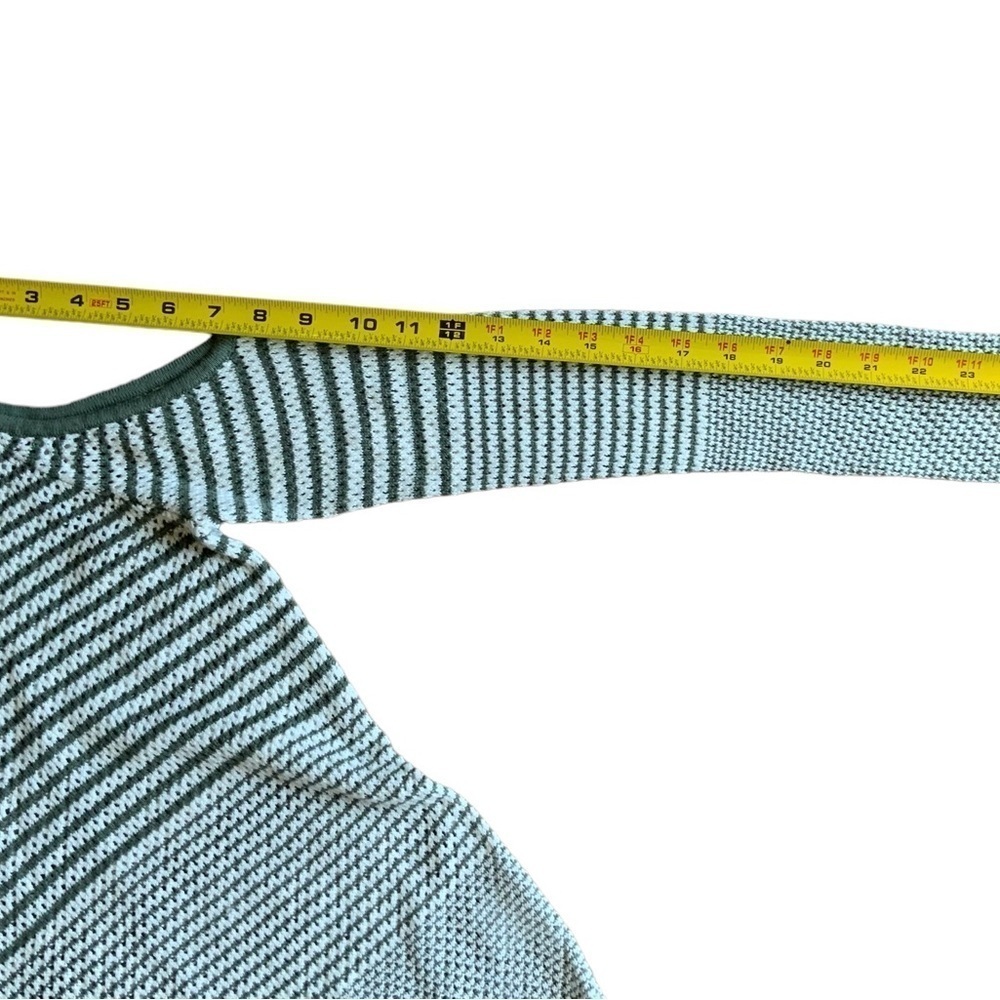 Women’s Romeo & Juliet Cotton Sweater Top, Cold-Shoulder, Green Stripe, Size Sm - Picture 6 of 8